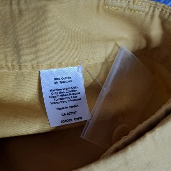 Talbots 7” Yellow Women's Shorts - Picture 5 of 13